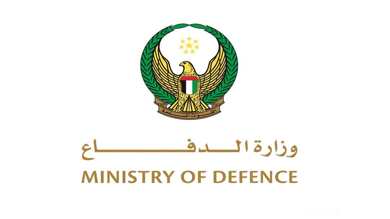 الدفاعات الجوية الإماراتية تتصدى لرشقة صواريخ بالستية قادمة من الأراضي الإيرانية
